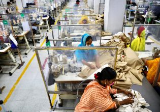Μπαγκλαντές: Ο αγώνας των εργατών στη βιομηχανία της ένδυσης για δίκαιη αμοιβή