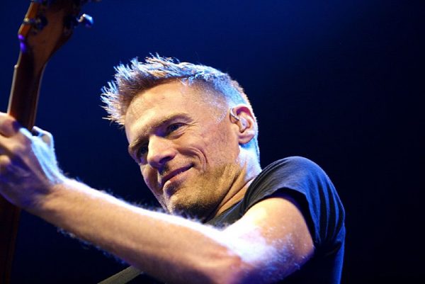 Bryan Adams: Έρχομαι στην Ελλάδα αλλά δεν έχω πάει στην Ακρόπολη