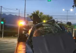 Σοβαρό τροχαίο στη Λ. Ποσειδώνος – Αυτοκίνητο καρφώθηκε σε δέντρο