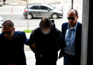 Θεσσαλονίκη: Στον ανακριτή ο 44χρονος Νορβηγός – «Υπάρχουν σοβαρά ψυχιατρικά προβλήματα», ισχυρίζεται ο δικηγόρος του