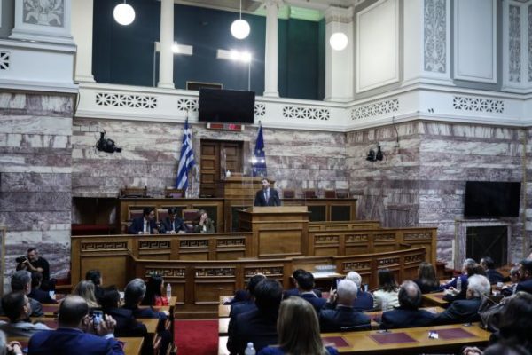 ΠΑΣΟΚ: Η ΚΟ κατέθεσε 4 τροπολογίες για τα «κόκκινα» δάνεια