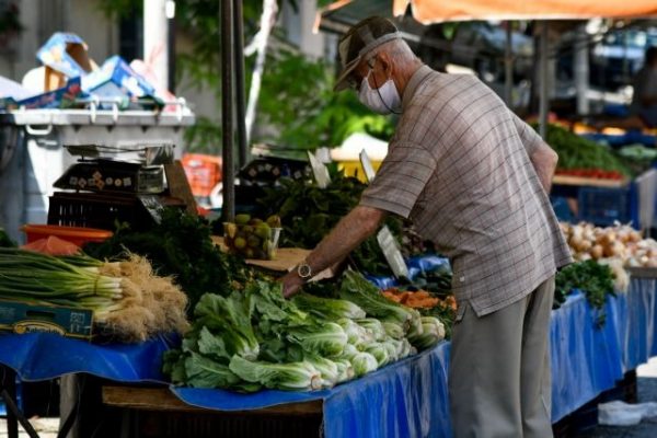 Με POS επιστρέφουν οι πωλητές στους πάγκους της λαϊκής αγοράς – Πότε ξαναπιάνουν δουλειά