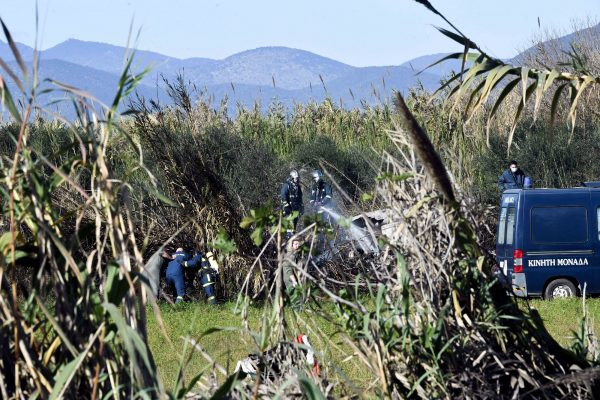 Καλαμάτα: Αποκολλήθηκε κρίσιμο κομμάτι του αεροσκάφους T-2 – Ποια σενάρια εξετάζουν οι ειδικοί