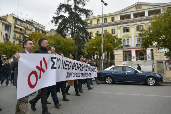 Θεσσαλονίκη: Κλιμακώνουν οι δικηγόροι με αποχή έως τις 5 Ιανουαρίου