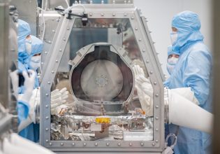 OSIRIS-REx: H NASA παλεύει να ανοίξει το κουτί του θησαυρού