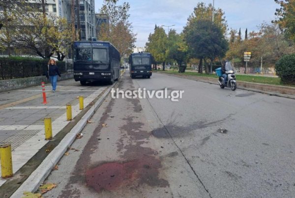 Θεσσαλονίκη: Επίθεση με μολότοφ σε διμοιρία των ΜΑΤ στο ΑΠΘ