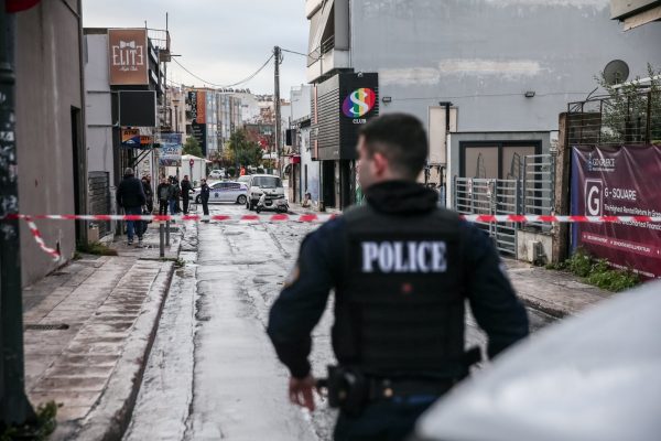 Γκάζι: Πυροβολισμοί έξω από νυχτερινό κέντρο – Τα θύματα είχαν έρθει από την Κρήτη για μπάτσελορ