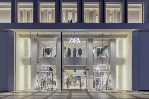 Μποϊκοτάζ στη Zara – «Τα παιδιά μας που πεθαίνουν δεν είναι η πηγή έμπνευσής σας»