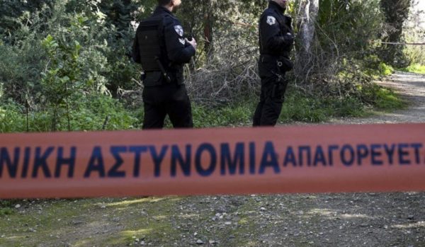 Θεσσαλονίκη: Έρευνα στο σπίτι του ιδιοκτήτη των σκυλιών που κατασπάραξαν την 50χρονη