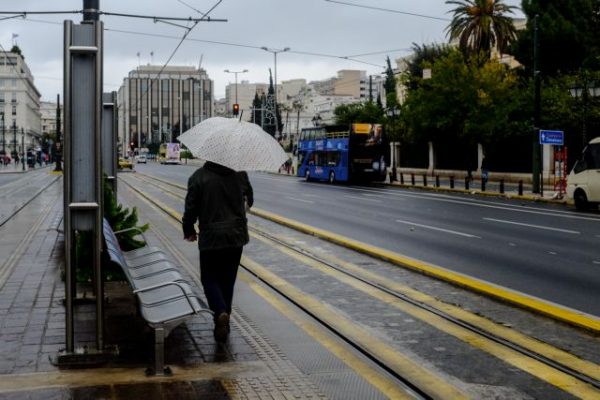 Επιμένει η κακοκαιρία – Πού θα σημειωθούν βροχές και καταιγίδες