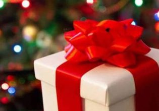 Γαλλία: Ένας στους τρεις μεταπωλεί τα χριστουγεννιάτικα δώρα που έλαβε