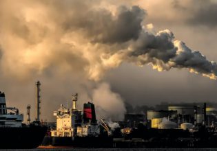 COP28: Νέο ρεκόρ στις εκπομπές CΟ2 από ορυκτά καύσιμα