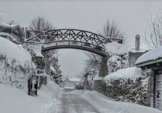 Φλώρινα: Μαγικές εικόνες από το χιονισμένο και άκρως… χριστουγεννιάτικο Νυμφαίο