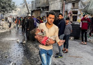 Το Ισραήλ «σφυροκοπά» ξανά τη Γάζα – Εικόνες σοκ μετά την επανέναρξη βομβαρδισμών