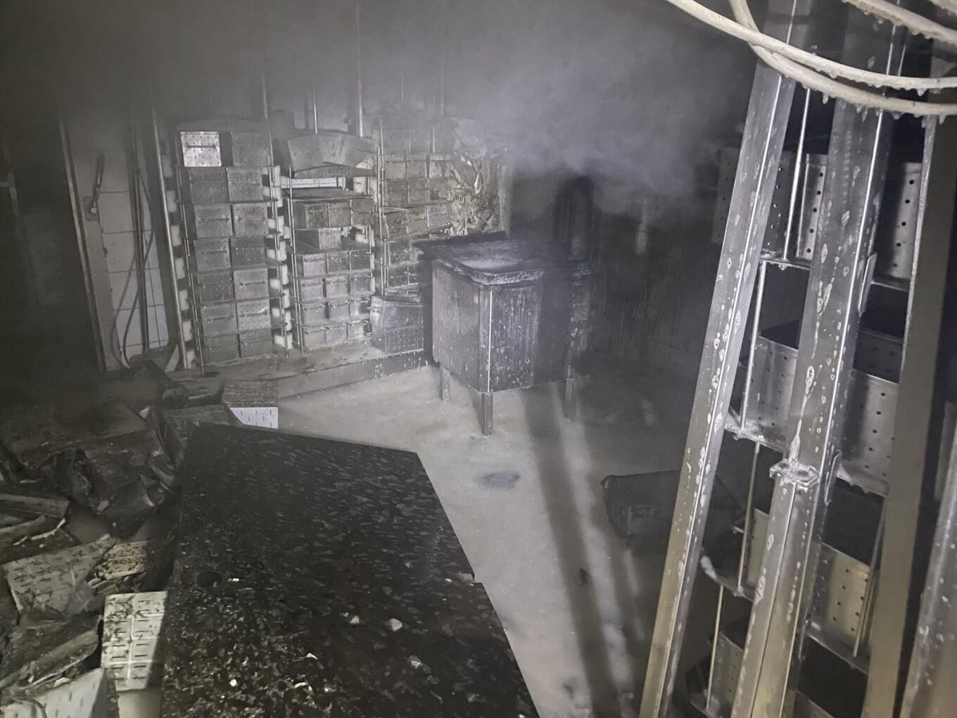 Φωτιά σε τυροκομείο στην Κρήτη - Χρησιμοποίησαν 12 τόνους πυροσβεστικού αφρού