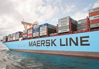 Maersk: Διακόπτει τις μεταφορές μέσω Ερυθράς Θάλασσας λόγω Χούθι