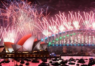 Πρωτοχρονιά: Ο πλανήτης υποδέχεται εκρηκτικά το 2024 – Υπερθέαμα σε Νέα Ζηλανδία και Αυστραλία
