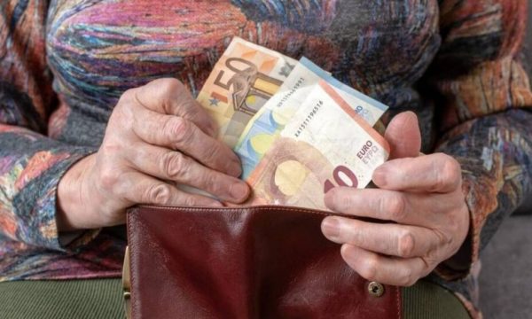 Αύξηση 3% για 2.667.027 συνταξιούχους – Επίδομα για 740.000