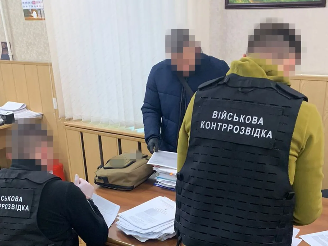 Ουκρανία: Στέλεχος του υπουργείου Αμυνας συνελήφθη για κατάχρηση σε υπόθεση αγοράς οβίδων