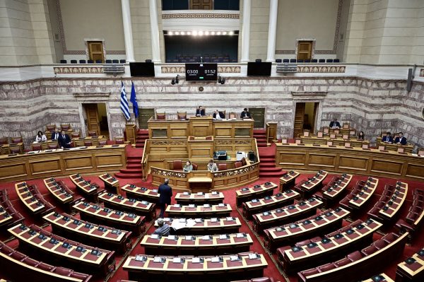 Μεγαλώνει ο προβληματισμός για φορολογικό νομοσχέδιο – Στον χορό και το Επιστημονικό  Συμβούλιο