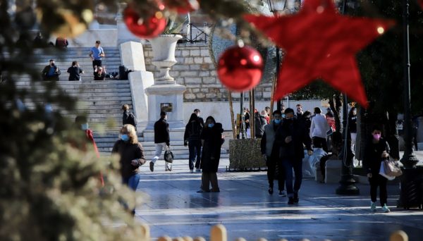 «Κόκκινο» χτυπά η εξάπλωση κοροναϊού, γρίπης και RSV – Ασφυκτιούν τα νοσοκομεία 