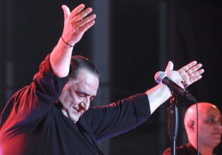 Πέθανε ο σπουδαίος λαϊκός τραγουδιστής Βασίλης Καρράς