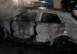 Κρήτη: Τρία αυτοκίνητα τυλίχθηκαν στις φλόγες – Το ένα εν κινήσει