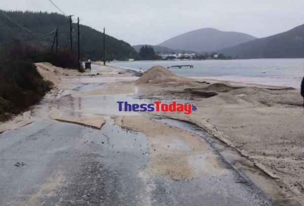 Χαλκιδική: Σάρωσε την περιοχή η κακοκαιρία – Πλημμύρες, κατολισθήσεις και πτώσεις δέντρων