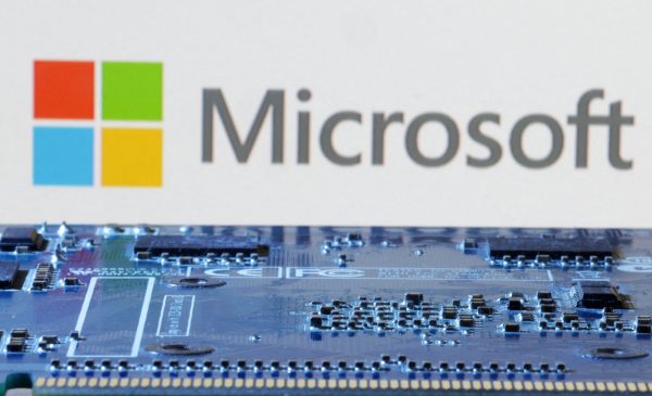 Microsoft: Αντιμονοπωλιακή έρευνα εξετάζει η ΕΕ για την επένδυση στην OpenAI