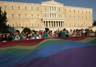 Γάμος ομοφύλων: Αποχή «έδειξε» στους διαφωνούντες ο Μητσοτάκης – Τι θα κάνει αν καταψηφίσουν ΣΥΡΙΖΑ, ΠΑΣΟΚ;