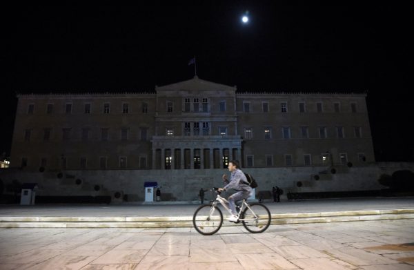 Έρευνα: Φόβος, οργή και παραίτηση για το μέλλον της χώρας – Τι ζητούν οι πολίτες από την κυβέρνηση