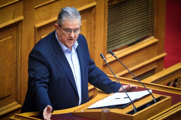 Κουτσούμπας: Βορά στα χέρια των επιχειρηματιών οι μαθητές των ΕΠΑΛ – Το ν/σ είναι άδικο και μεσαιωνικό