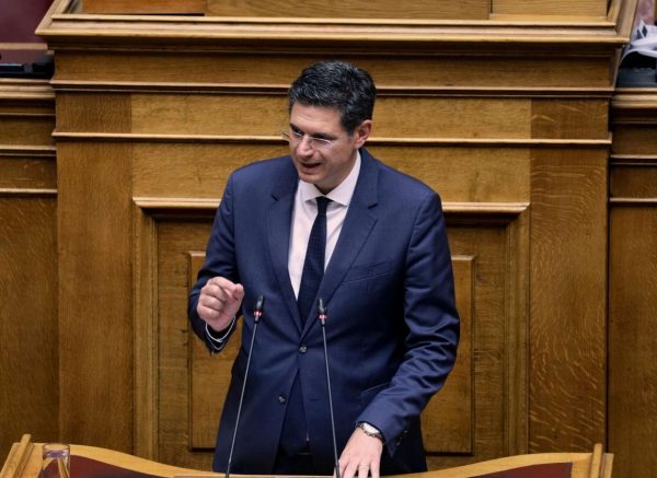 Ο Καλαματιανός στη θέση της παραιτηθείσας Λινού στον τομέα Παιδείας του ΣΥΡΙΖΑ