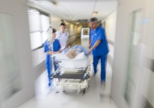 Δημοσιεύθηκε η προκήρυξη για τους διοικητές των νοσοκομείων – Η διαδικασία και η προθεσμία