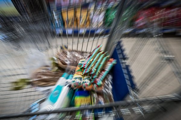 Πρωταθλήτρια Ευρώπης η Ελλάδα στην ακρίβεια – Στα ύψη ελαιόλαδο, γαλακτοκομικά και φρούτα