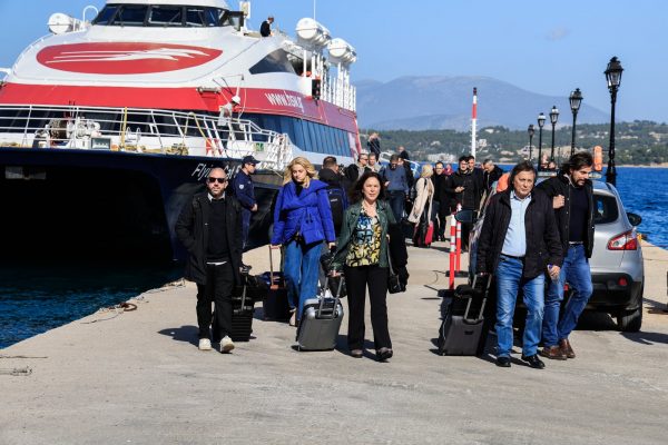 Έφτασαν στις Σπέτσες οι βουλευτές του ΣΥΡΙΖΑ – Στις 16:00 ξεκινά η συνάντηση εργασίας