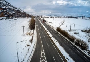 Κακοκαιρία «Αυγή»: Άνοιξε η εθνική οδός για τα φορτηγά – Συνεχίζονται οι έλεγχοι για αλυσίδες