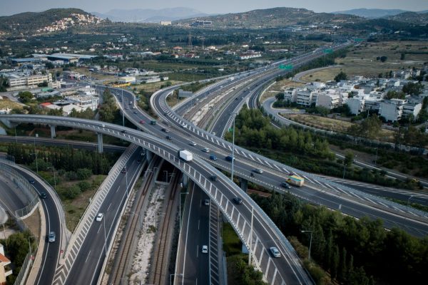 Κλειστή η Αττική Οδός από τον κόμβο του Αεροδρομίου προς το Μαρκόπουλο