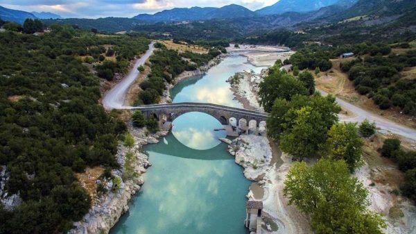 Μεσολόγγι: Αγωνία για τον 30χρονο αγνοούμενο – «Ρίχνουν την στάθμη» του Αχελώου για να τον εντοπίσουν