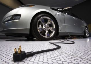 Ηλεκτροκίνηση: Νέοι κανόνες χρηματοδότησης των EVs φέρνουν ανατροπές στην αγορά των ΗΠΑ