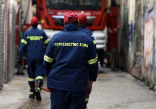 Φωτιά σε διαμέρισμα στον Νέο Κόσμο – Ανασύρθηκε ηλικιωμένος χωρίς τις αισθήσεις του