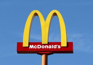 McDonald’s: Ανησυχούν για τον επιχειρηματικό αντίκτυπο του πολέμου στη Γάζα