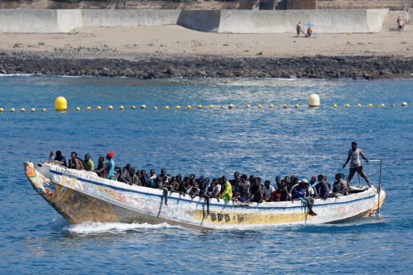 Ισπανία: Οι αφίξεις μεταναστών σχεδόν διπλασιάστηκαν το 2023