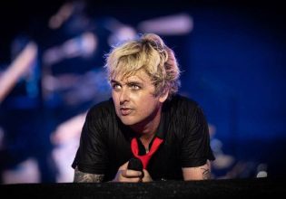 Ο Billie Joe Armstrong των Green Day είναι το «κουλ» bisexual είδωλο της Gen X