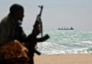 Ερυθρά Θάλασσα: Νέο «συμβάν» στα ανοιχτά της Υεμένης και επέμβαση των διεθνών δυνάμεων