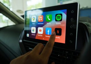 Android Auto: Τι είναι και γιατί αξίζει να το βάλεις στο αυτοκίνητό σου;