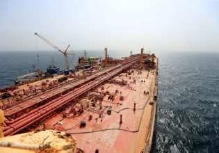 Ερυθρά Θάλασσα: Χτυπήθηκε πλοίο ανοιχτά της Υεμένης – «Συνεχίζουμε τις επιθέσεις», δηλώνουν οι Χούθι