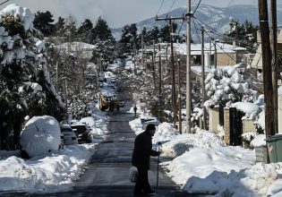 Καιρός: Χιόνια και τσουχτερό κρύο από την Κυριακή – Η πορεία της ψυχρής μάζας που θα εισβάλει στη χώρα