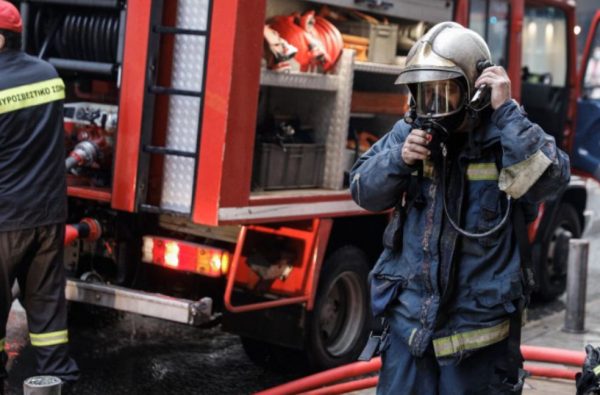 Αίγιο: Ηλικιωμένος έπεσε σε αναμμένο τζάκι, δεν μπόρεσε να σηκωθεί και βρήκε τραγικό θάνατο