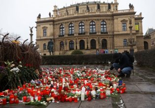 Τσεχία: Υπουργός επέστρεψε σε πάρτι λίγο μετά το μακελειό στην Πράγα – «Δεν έκρινα σωστά» λέει